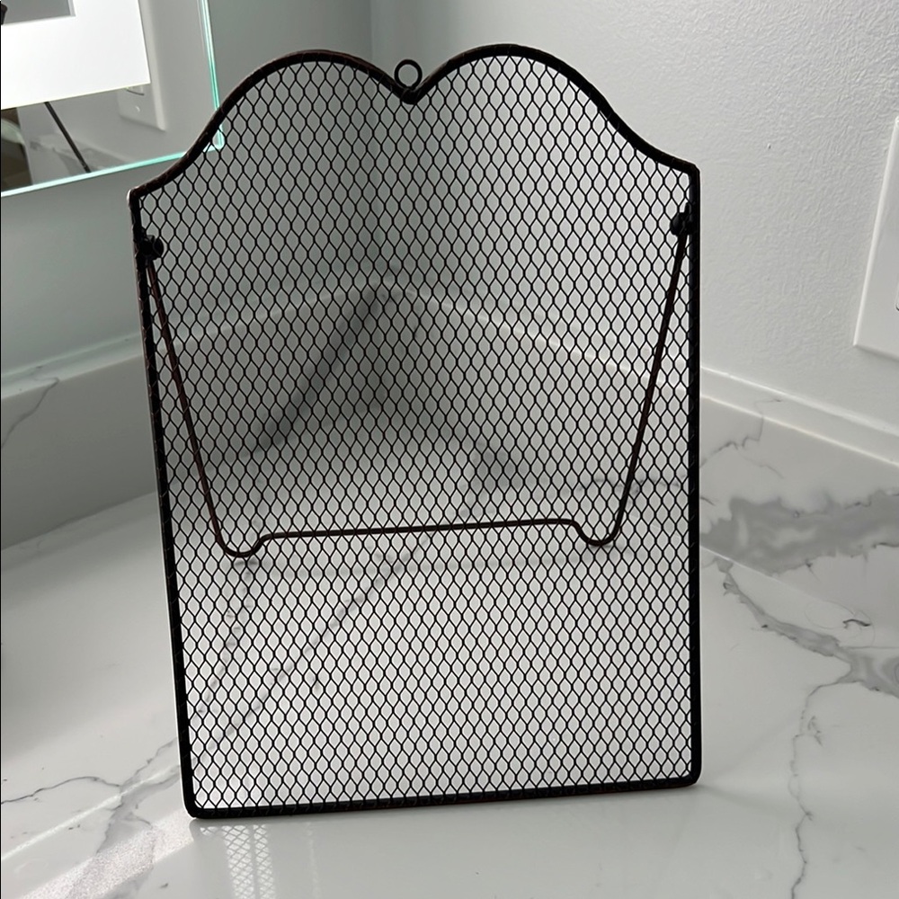 Black Metal Mesh Wall Organizer